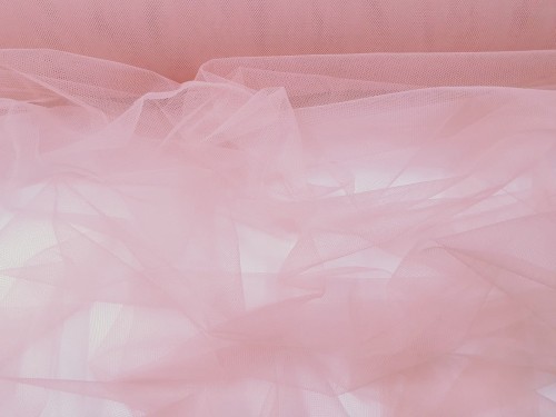 Tiul lekko usztywniony róz.jpg